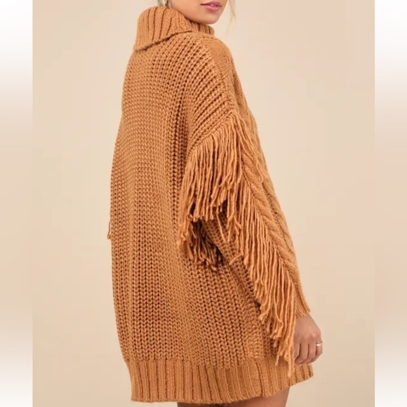 Lulus Cable Knit Fringe Oversized Mini Dress NWT Size Small - Picture 4 of 10